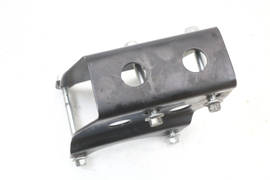 photo de ENGINE MOUNT ARCHIVE CAFE RACER 4T 50 (2019 - 2024) - Fixing points details