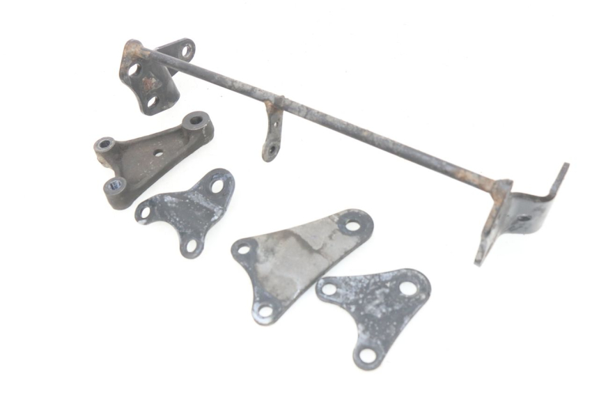 photo de ENGINE MOUNT HONDA CBRF CBR-F PC41 600 (2011 - 2013) - Main view