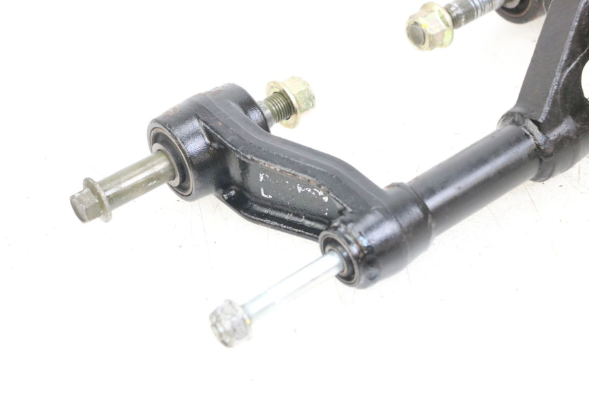 photo de ENGINE MOUNT KYMCO DINK STREET 125 (2009 - 2014) - Technical close-up