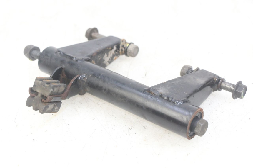 photo de ENGINE MOUNT PEUGEOT DJANGO 4T 50 (2014 - 2019) - Alternative perspective