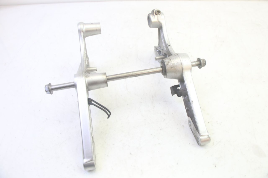 photo de ENGINE MOUNT SUZUKI DL V STROM 1000 (2002 - 2007) - Zoom on usage condition