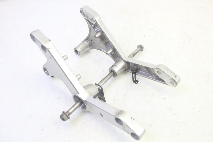 photo de ENGINE MOUNT SUZUKI DL V STROM 1000 (2002 - 2007) - Product overview