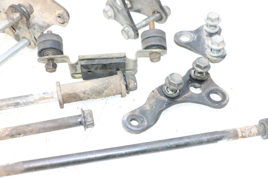 photo de ENGINE MOUNT SUZUKI DR S 600 (1985 - 1989) - Fixing points details