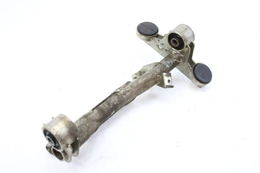 photo de ENGINE MOUNT HONDA FES S-WING SWING ABS 125 (2007 - 2015) - Technical close-up