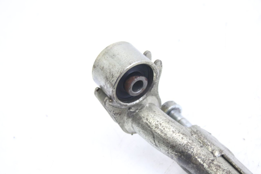 photo de ENGINE MOUNT HONDA FES S-WING SWING ABS 125 (2007 - 2015) - Zoom on usage condition