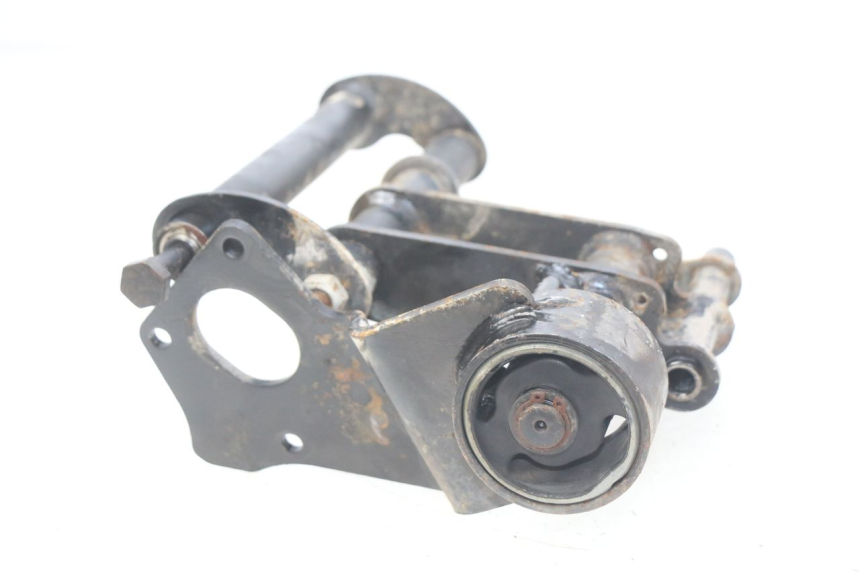 photo de ENGINE MOUNT PIAGGIO FLY 100 (2006 - 2010) - Component detail