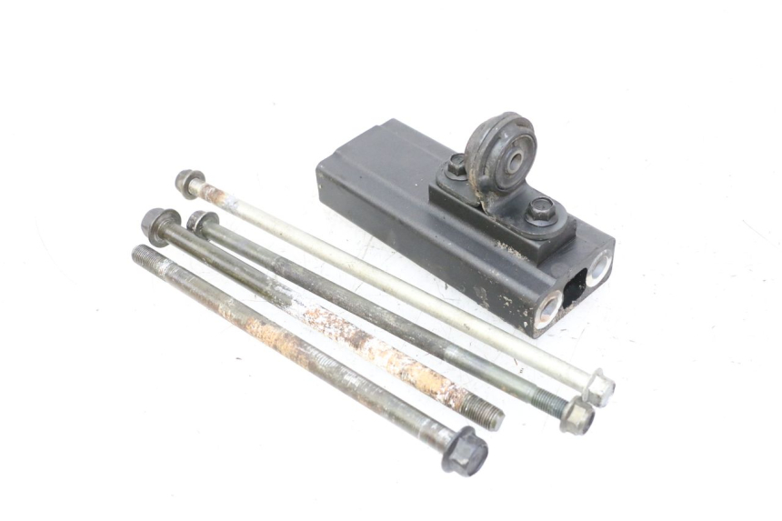 photo de ENGINE MOUNT YAMAHA FZ6 FAZER S2 600 (2007 - 2011) - Technical close-up