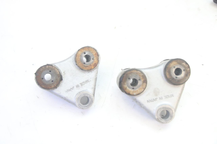 photo de ENGINE MOUNT KAWASAKI GPZ RX 1000 (1986 - 1988) - Technical close-up