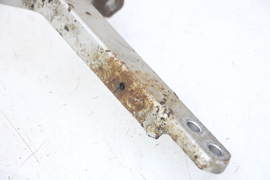 photo de ENGINE MOUNT SUZUKI GS GSE 500 (2001 - 2003) - Zoom on usage condition