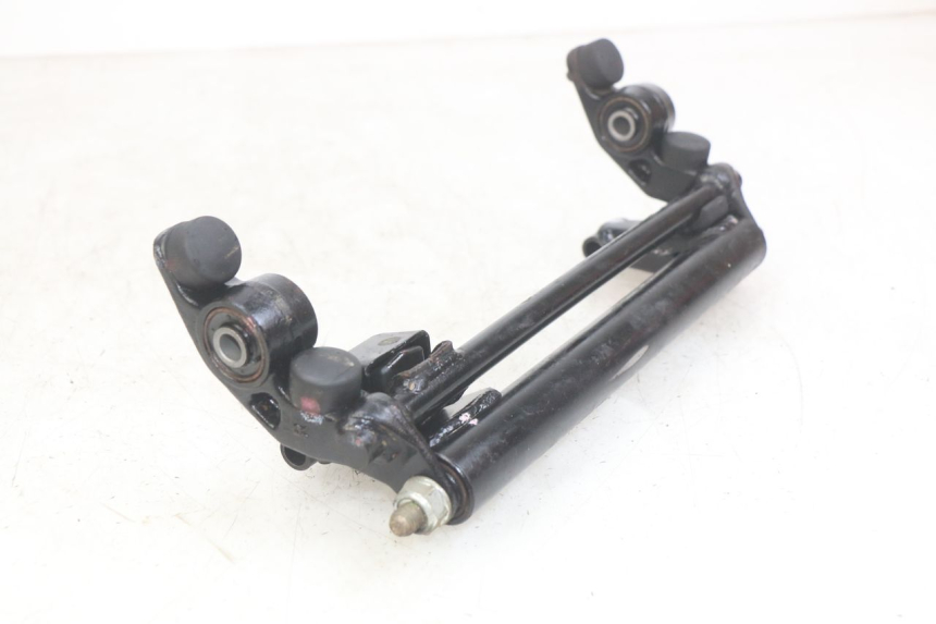photo de ENGINE MOUNT SYM JET SPORT XR 50 (2006 - 2015) - Alternative perspective