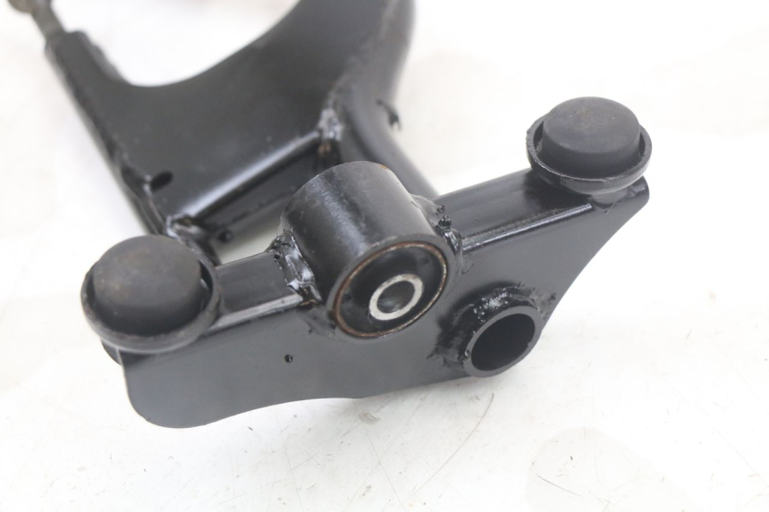 photo de ENGINE MOUNT JM MOTORS VX 125 (2022 - 2025) - Surface and material condition