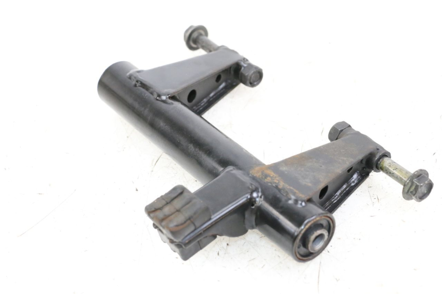 photo de ENGINE MOUNT PEUGEOT KISBEE 4T 50 (2018 - 2022) - Alternative perspective