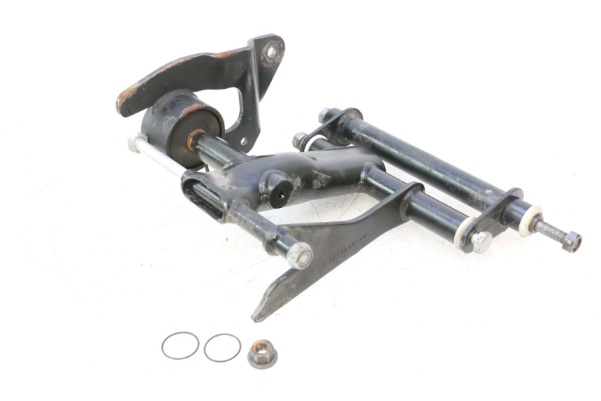 photo de ENGINE MOUNT PIAGGIO LIBERTY IGET S 125 (2016 - 2020) - Fixing points details