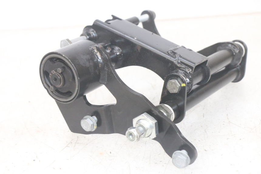 photo de ENGINE MOUNT PIAGGIO MP3 HPE 300 (2019 - 2026) - Product overview