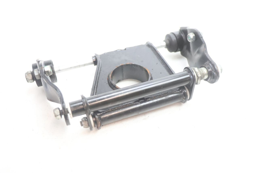photo de ENGINE MOUNT PIAGGIO MP3 HPE 530 (2022 - 2026) - Alternative perspective