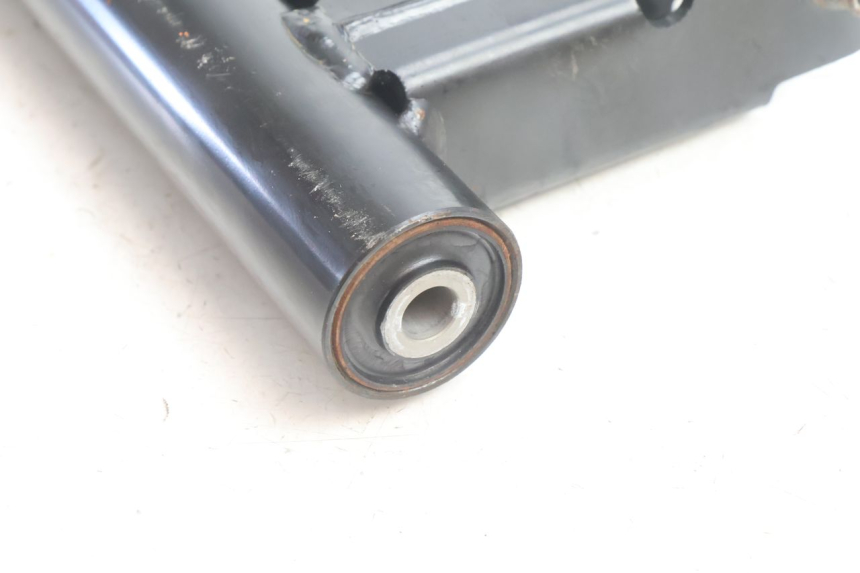 photo de ENGINE MOUNT YAMAHA N-MAX NMAX 125 (2021 - 2024) - Surface and material condition