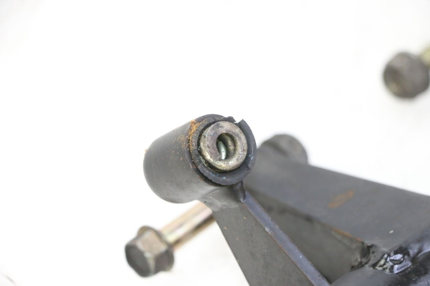 photo de ENGINE MOUNT KYMCO LIKE 4T 50 (2019 - 2025) - Fixing points details