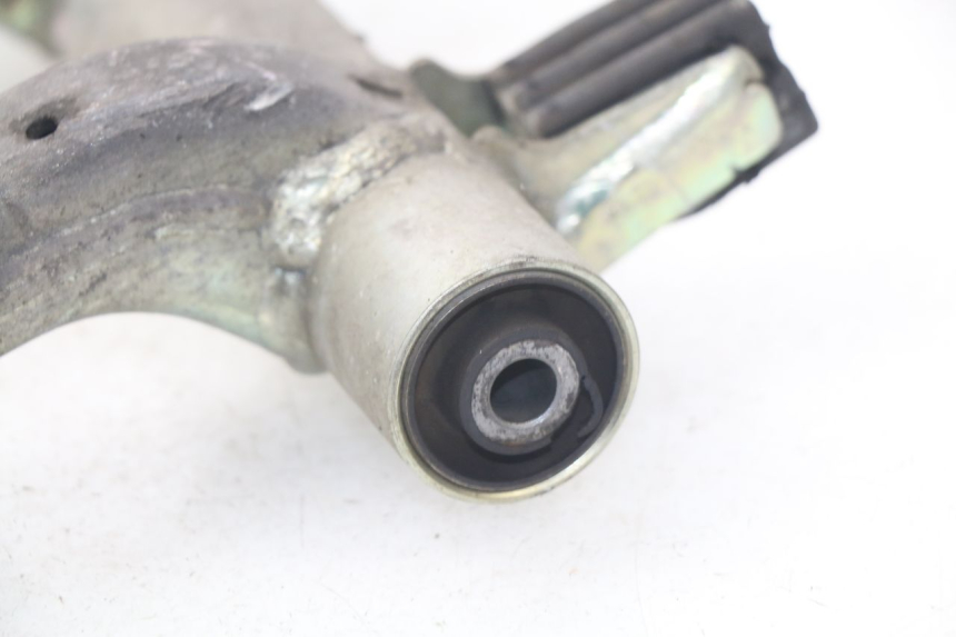 photo de ENGINE MOUNT HONDA PCX (JF47) 125 (2012 - 2013) - Alternative perspective