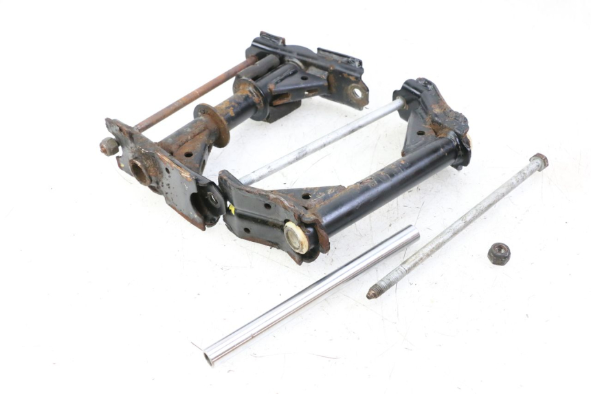 photo de ENGINE MOUNT PEUGEOT SATELIS COMPRESSOR K15 125 (2006 - 2009) - Main view