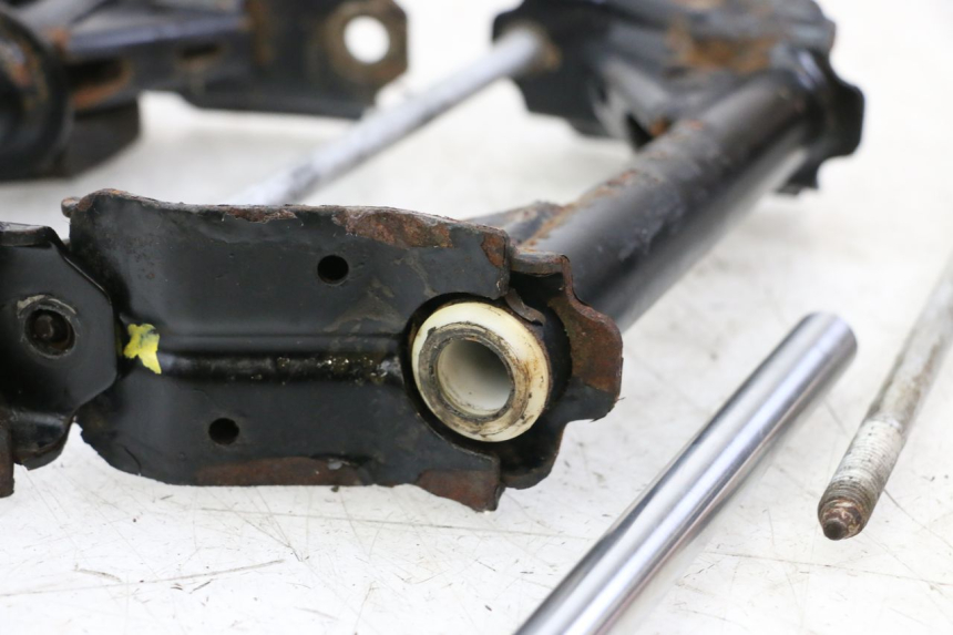 photo de ENGINE MOUNT PEUGEOT SATELIS COMPRESSOR K15 125 (2006 - 2009) - Technical close-up