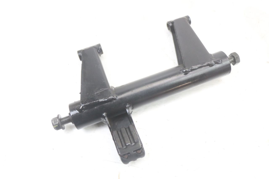 photo de ENGINE MOUNT PEUGEOT STREETZONE 4T 50 (2018 - 2023) - Alternative perspective