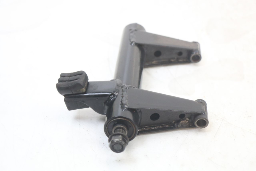 photo de ENGINE MOUNT PEUGEOT STREETZONE 4T 50 (2018 - 2023) - Technical close-up