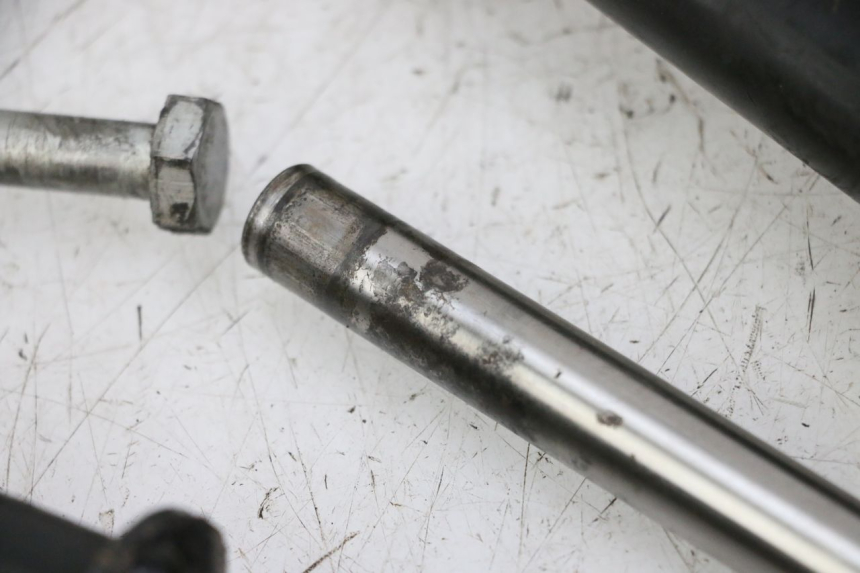 photo de ENGINE MOUNT PIAGGIO MP3 125 (2006 - 2014) - Surface and material condition