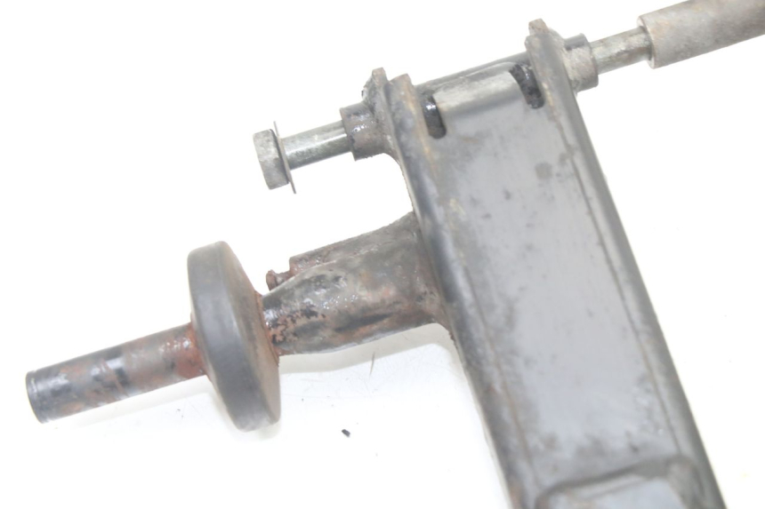 photo de ENGINE MOUNT PIAGGIO VESPA GRANTURISMO 125 (2003 - 2007) - Technical close-up