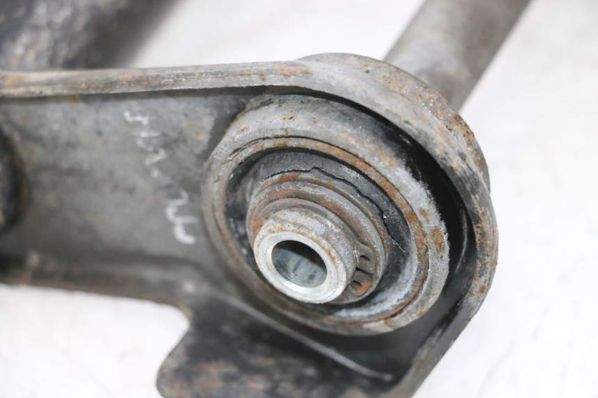 photo de ENGINE MOUNT DAELIM S2 125 (2006 - 2007) - Checked used part