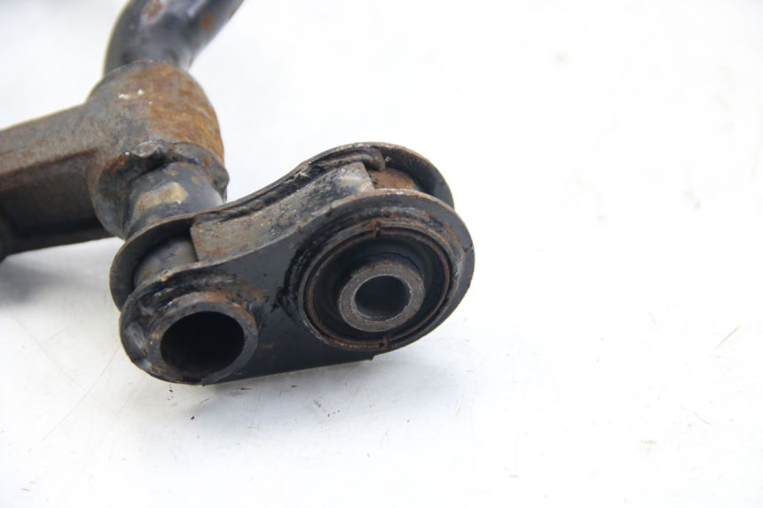 photo de ENGINE MOUNT DAELIM S3 125 (2010 - 2017) - Zoom on usage condition