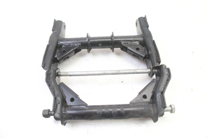 photo de ENGINE MOUNT PEUGEOT SATELIS 125 (2013 - 2018) - Alternative perspective