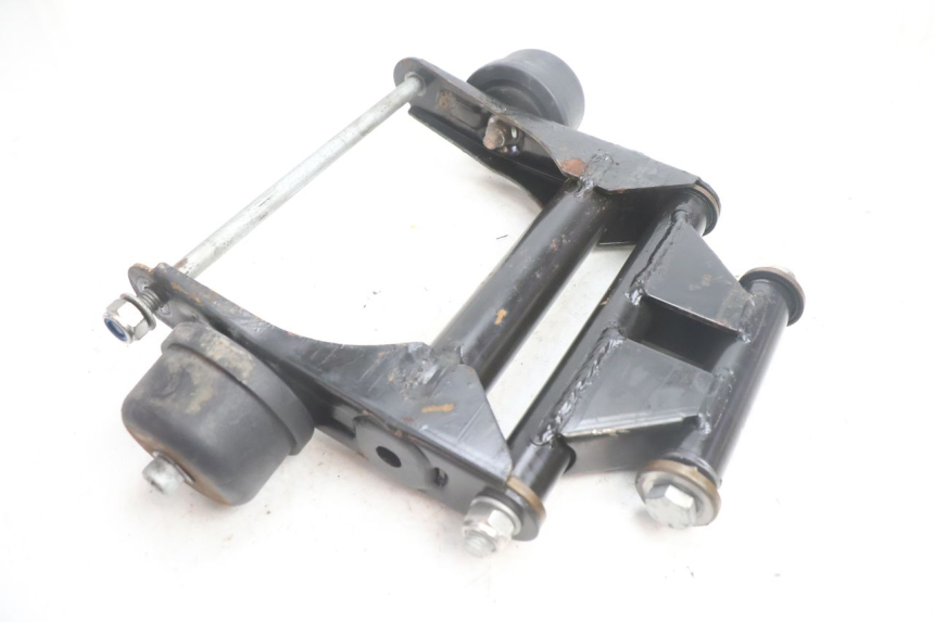 photo de ENGINE MOUNT APRILIA SCARABEO GT 125 (1999 - 2007) - Component detail