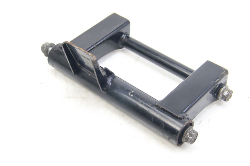 photo de ENGINE MOUNT SUZUKI SIXTEEN 125 (2008 - 2010) - Component detail