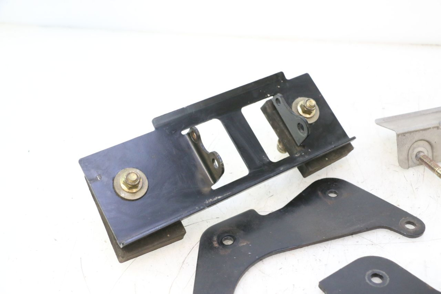 photo de ENGINE MOUNT CAN-AM SPYDER RS 1000 (2008 - 2012) - Technical close-up