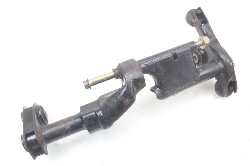 photo de ENGINE MOUNT KYMCO SUPER 8 125 (2008 - 2015) - Fixing points details