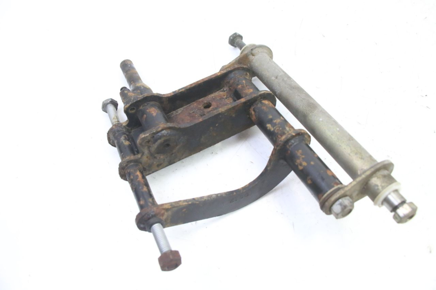 photo de ENGINE MOUNT PIAGGIO SUPER LX 125 (2000 - 2003) - Alternative perspective