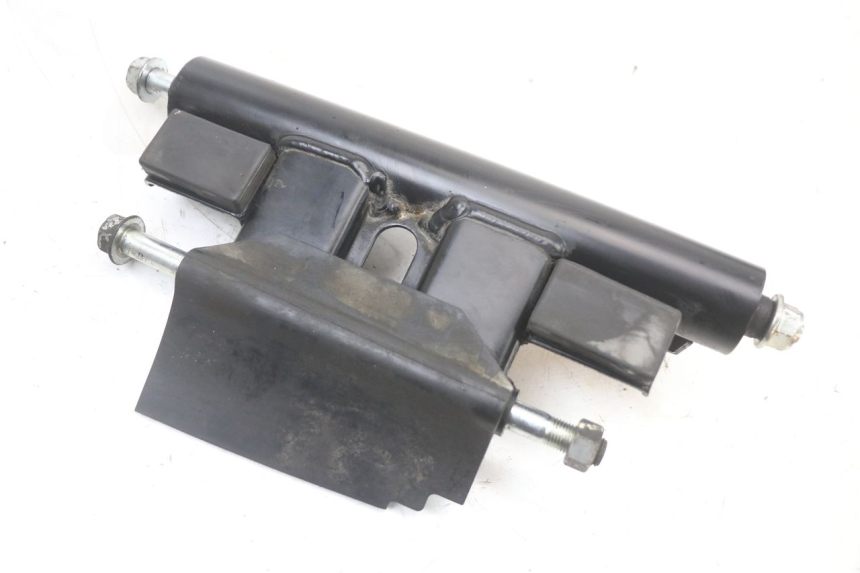 photo de ENGINE MOUNT SUZUKI BURGMAN 125 (2018 - 2021) - Zoom on usage condition