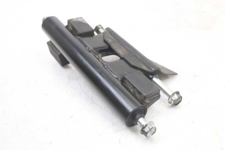 photo de ENGINE MOUNT SUZUKI BURGMAN 125 (2018 - 2021) - Technical close-up