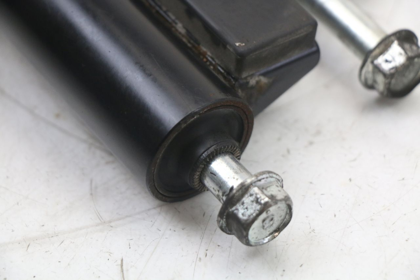 photo de ENGINE MOUNT SUZUKI BURGMAN 125 (2018 - 2021) - Product overview