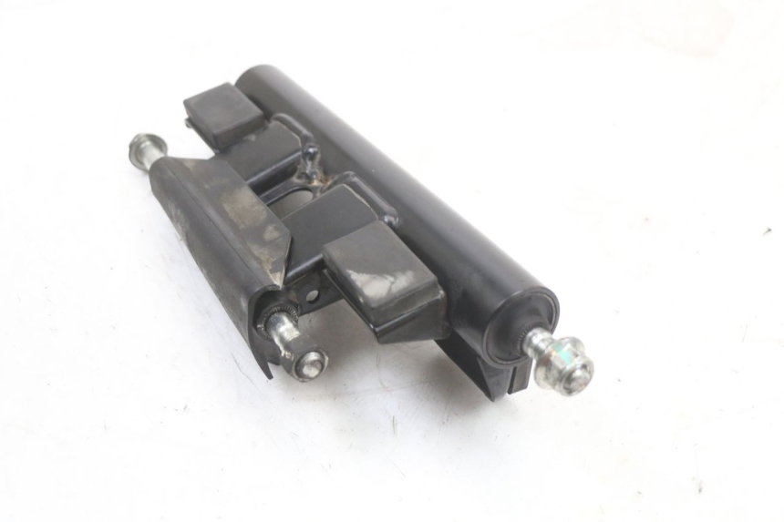 photo de ENGINE MOUNT SUZUKI BURGMAN 125 (2018 - 2021) - Fixing points details