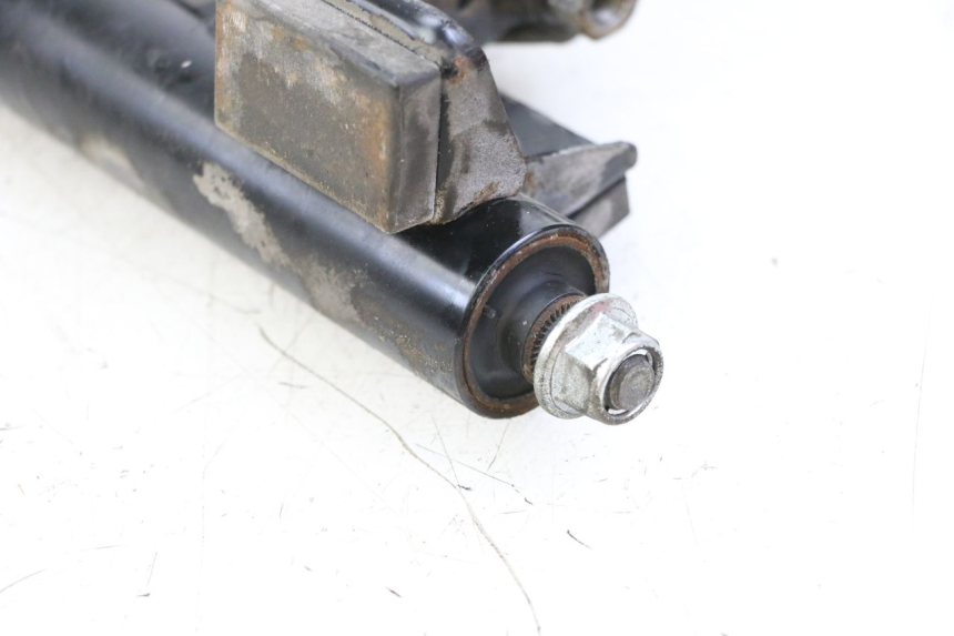 photo de ENGINE MOUNT SUZUKI BURGMAN 125 (2015 - 2017) - Technical close-up