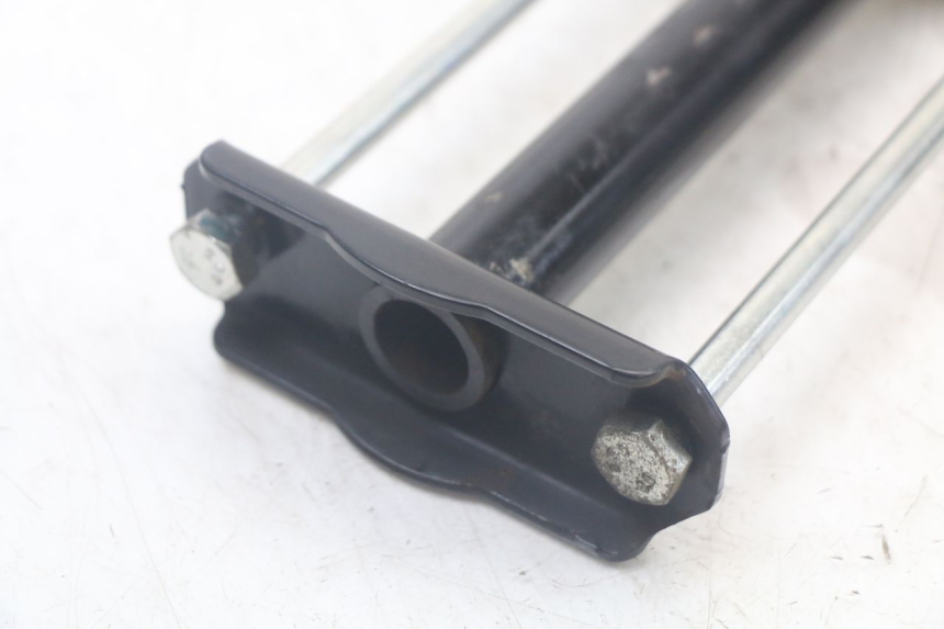 photo de ENGINE MOUNT PEUGEOT TKR TREKKER FURIOUS 50 (2005 - 2014) - Zoom on usage condition