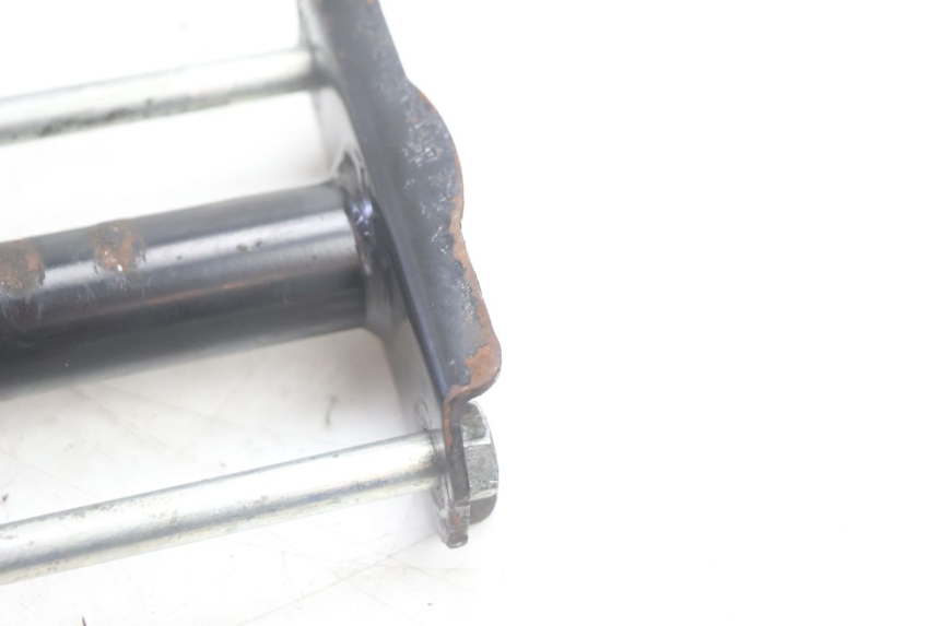 photo de ENGINE MOUNT PEUGEOT TREKKER 50 (1995 - 2004) - Zoom on usage condition