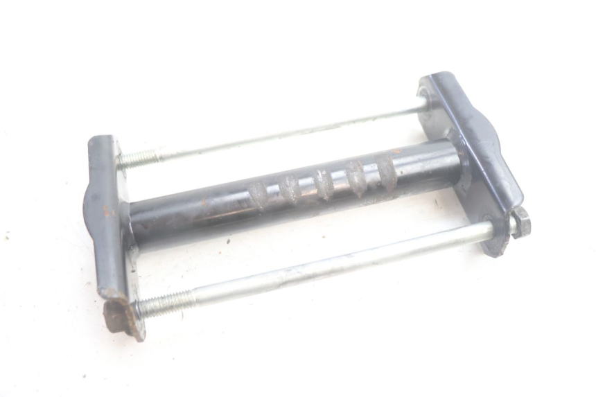 photo de ENGINE MOUNT PEUGEOT TREKKER 50 (1995 - 2004) - Fixing points details