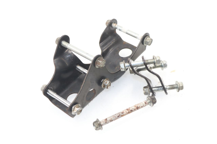 photo de ENGINE MOUNT SUZUKI TU X TUX VOLTY 125 (1999 - 2001) - Component detail