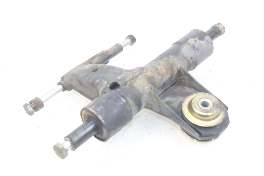 photo de ENGINE MOUNT PIAGGIO VESPA LXV 125 (2006 - 2009) - Alternative perspective