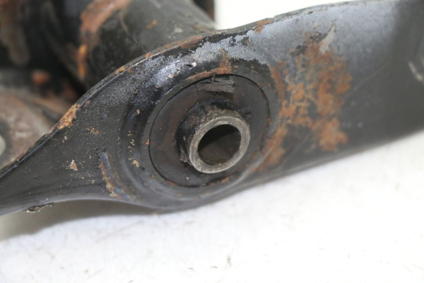 photo de ENGINE MOUNT PIAGGIO VESPA PK FL 2T 50 (1990 - 1996) - Zoom on usage condition