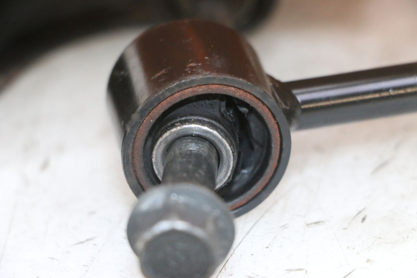 photo de ENGINE MOUNT YAMAHA X-MAX XMAX 125 (2010 - 2013) - Zoom on usage condition