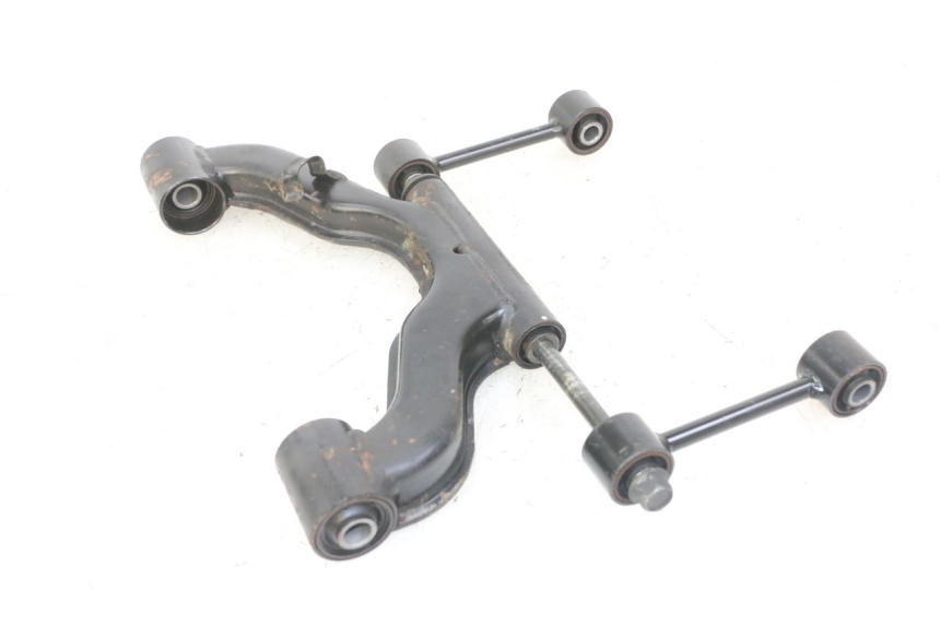 photo de ENGINE MOUNT YAMAHA X-MAX XMAX 125 (2010 - 2013) - Fixing points details