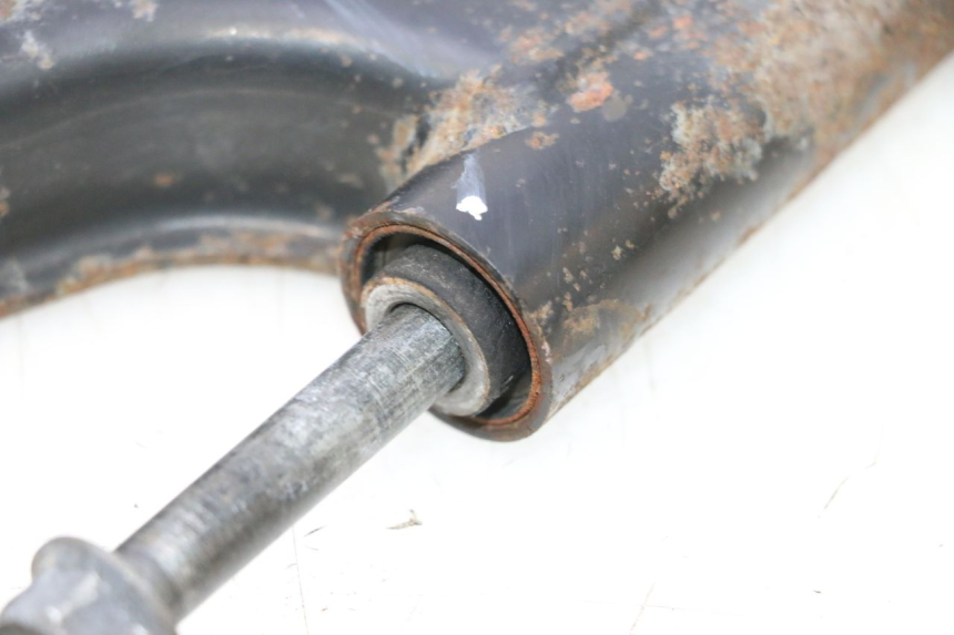 photo de ENGINE MOUNT YAMAHA X-MAX XMAX 125 (2010 - 2013) - Alternative perspective